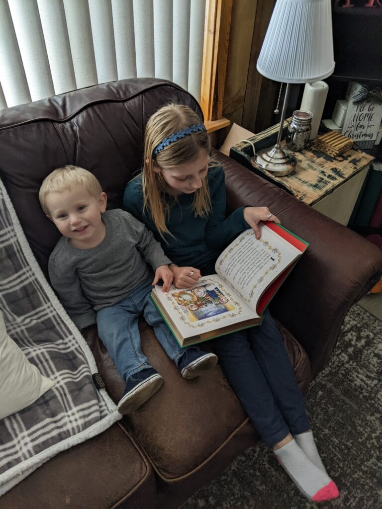 Kaylee & Hunter reading together